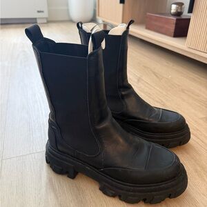 GANNI logo leather Chelsea boots